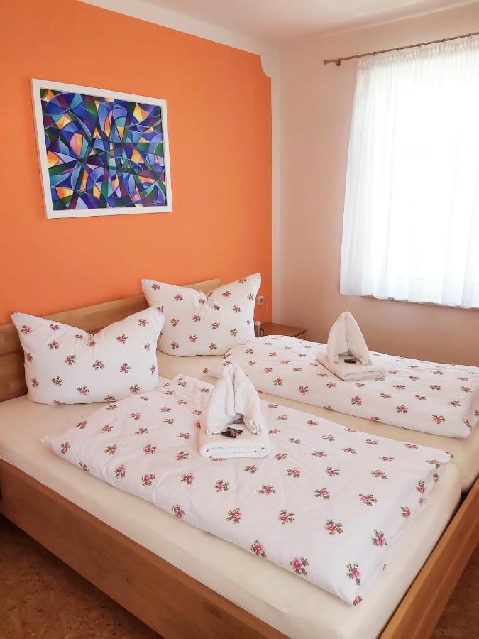 Cosis Ferienwohnung Hohnstein Esterno foto